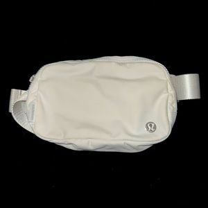 White Everywhere Crossbody lululemon bag. 1L - Sold Out